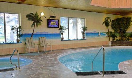 Canway Inn & Suites Dauphin Екстер'єр фото