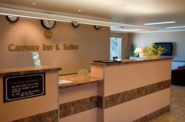 Canway Inn & Suites Dauphin Екстер'єр фото