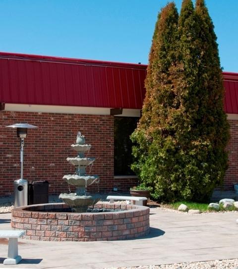 Canway Inn & Suites Dauphin Екстер'єр фото